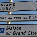 La Colline Des Pins